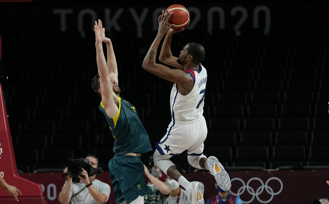  勇士末节翻盘上演经典逆转  