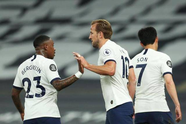  西汉姆联鲍文双响炮，边路快马撕破对手防线  